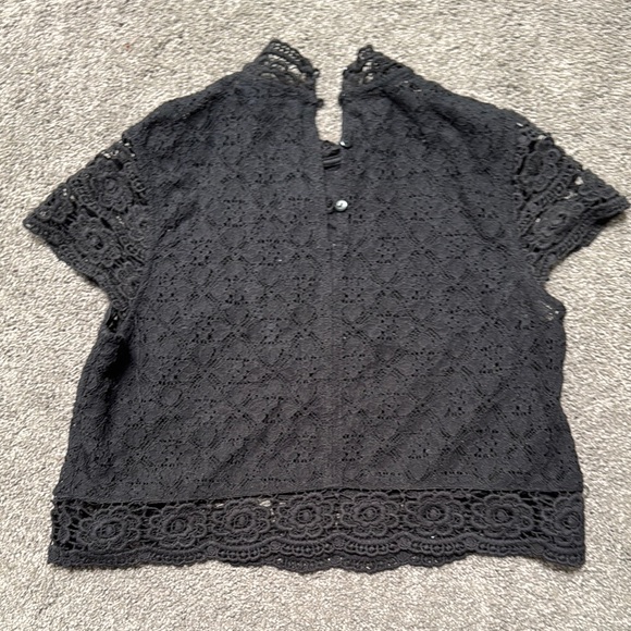Forever 21 Black Cropped Embellished Blouse - Picture 2 of 2